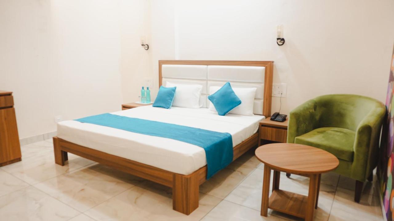 Hotel Northwind, Kharar, Mohali エクステリア 写真