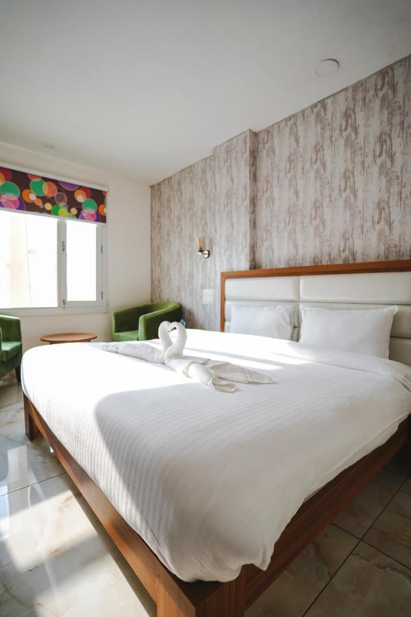 Hotel Northwind, Kharar, Mohali エクステリア 写真