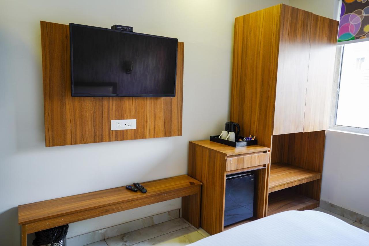 Hotel Northwind, Kharar, Mohali エクステリア 写真